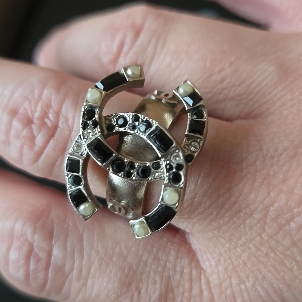 Chanel Geometric Ring | Double CC | Statement Designer Jewelry, Authentic, 52 - Picture 11 of 13